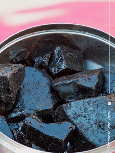 Shilajit vs. Fulvinezuur uit Amazone overeenkomsten en verschillen Shilajit vs. Fulvinezuur uit Amazone overeenkomsten en verschillen