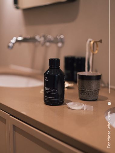 Waarom je ons silicium supplement juist wel met water mag mengen Waarom je ons silicium supplement juist wel met water mag mengen